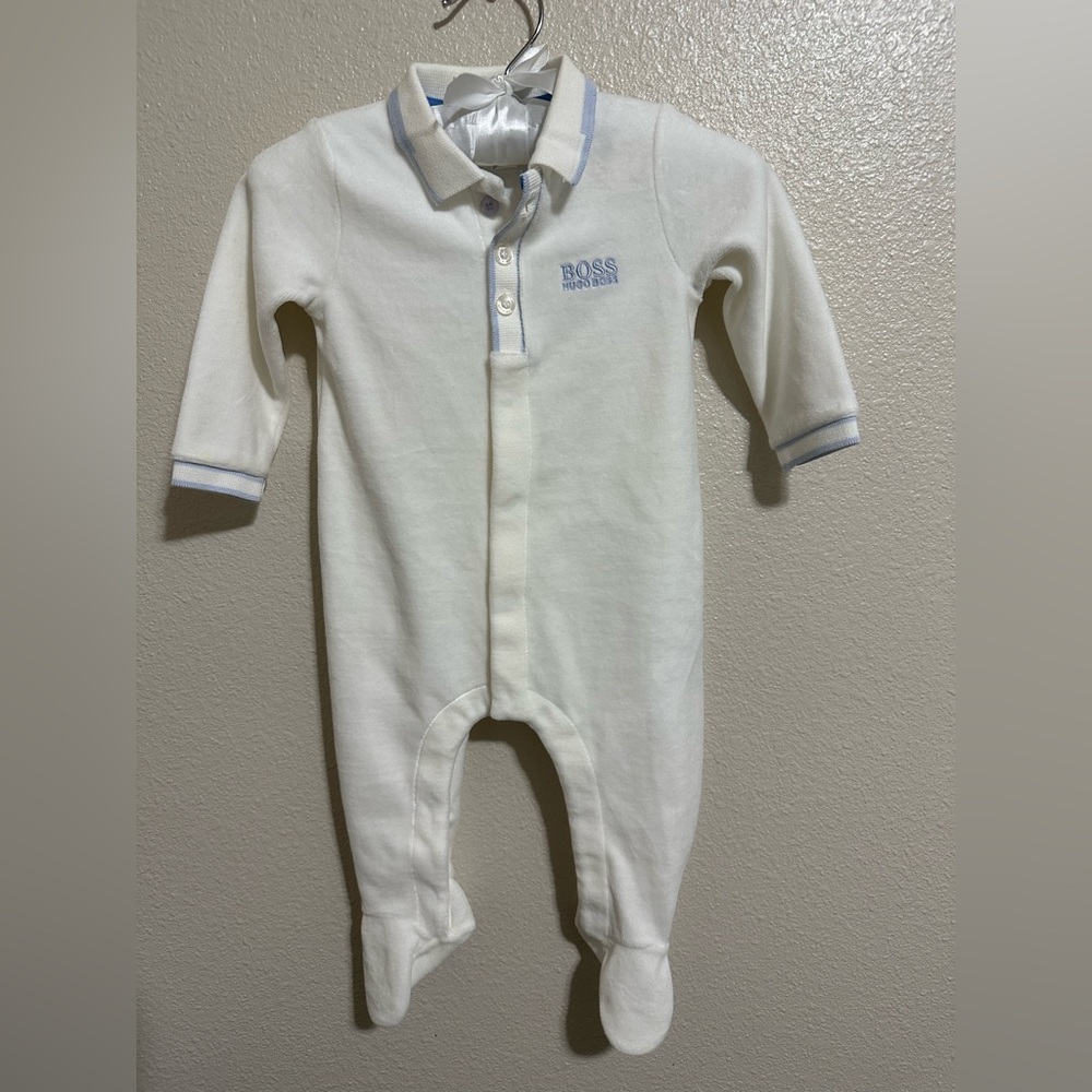 COPY - NWT Hugo Boss baby white onesie (6 months) unisex.